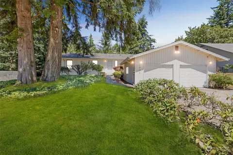 2901 Scenic Dr SE, Auburn, WA 98092