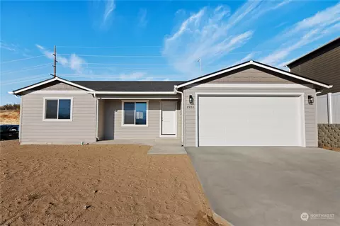 1951 N Mineral Pl, East Wenatchee, WA 98802