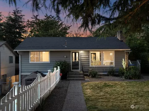 3306 NE 6th Pl, Renton, WA 98056