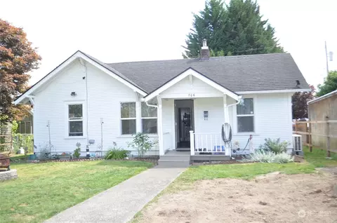 706 W Pioneer, Puyallup, WA 98371