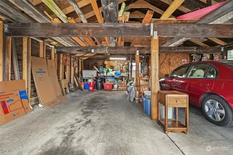 Exterior - 2518 Baker Ave, Everett, WA 98201 photo 4 of 12