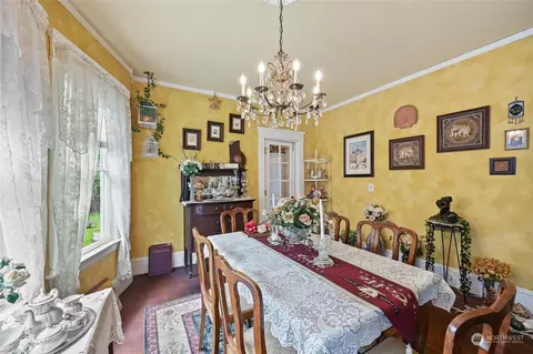 Dining - 2518 Baker Ave, Everett, WA 98201 photo 3 of 3