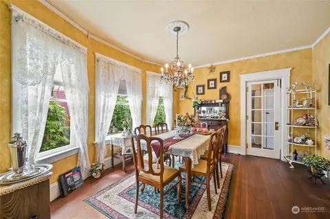 Dining - 2518 Baker Ave, Everett, WA 98201 photo 2 of 3