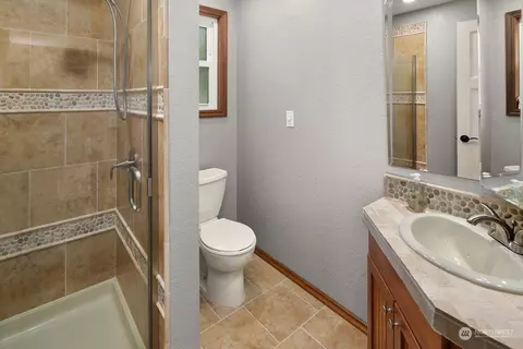 Bath - 23211 3rd Ave SE, Bothell, WA 98021 photo 1 of 3