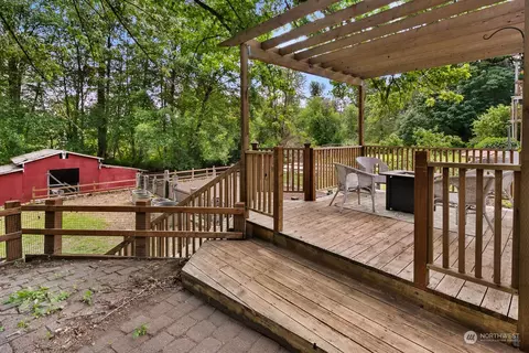 Exterior - 23211 3rd Ave SE, Bothell, WA 98021 photo 16 of 18