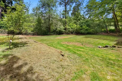 Exterior - 23211 3rd Ave SE, Bothell, WA 98021 photo 15 of 18