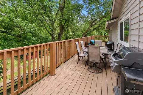 Exterior - 23211 3rd Ave SE, Bothell, WA 98021 photo 5 of 18