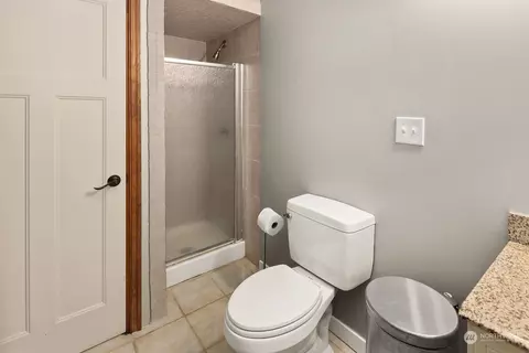 Bath - 23211 3rd Ave SE, Bothell, WA 98021 photo 3 of 3