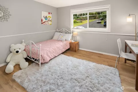 Bedroom - 23211 3rd Ave SE, Bothell, WA 98021 photo 4 of 4