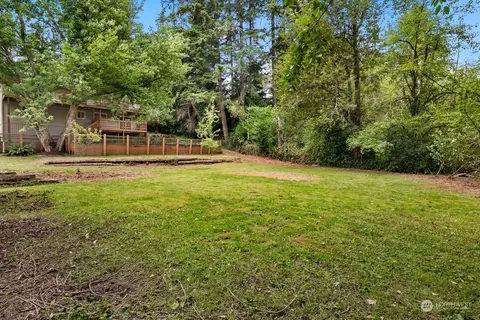 Exterior - 23211 3rd Ave SE, Bothell, WA 98021 photo 13 of 18