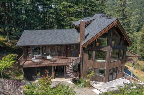195 Ivy Ln, Orcas Island, WA 98245