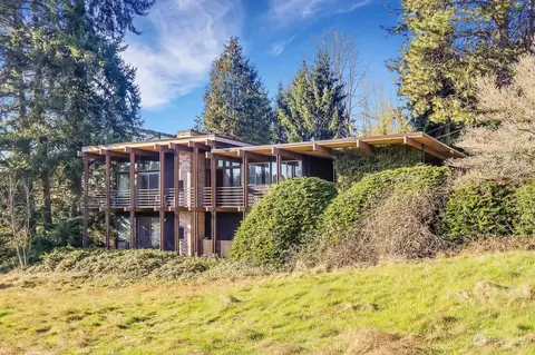 10553 41st Pl NE, Seattle, WA 98125