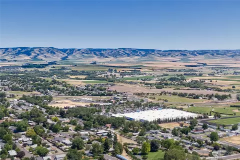 1558 Summit Pl, Walla Walla, WA 99362 photo 4
