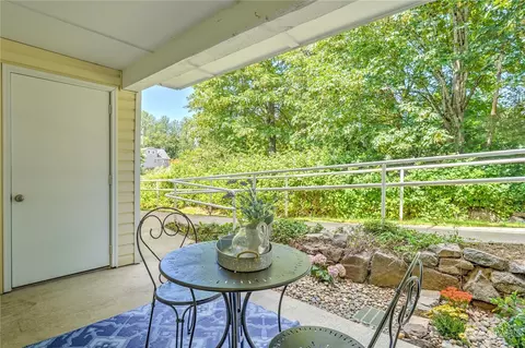 11002 SE Petrovitsky Rd #H-102, Renton, WA 98055