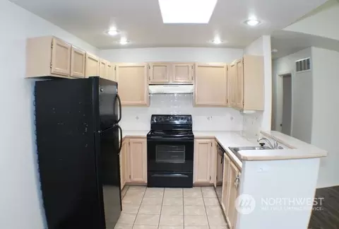 335 E Maple St, Walla Walla, WA 99362 photo 8