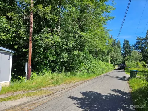 12899 Dogwood Ave NW, Poulsbo, WA 98370
