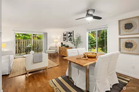 511 141st Ave SE #37, Bellevue, WA 98007