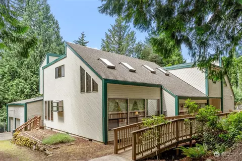 2202 39th St SE, Puyallup, WA 98372