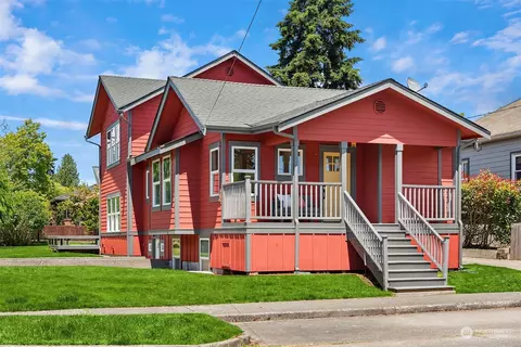 702 N 86th St, Seattle, WA 98103