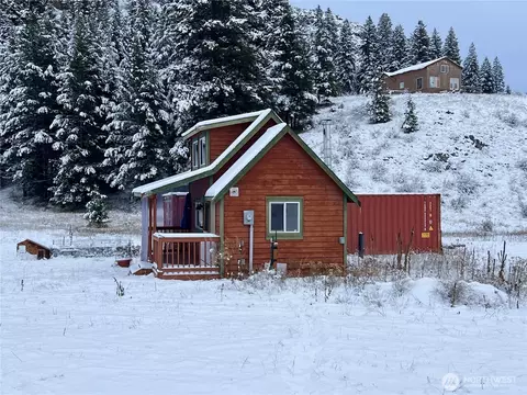 2 Mountain View Dr N, Oroville, WA 98844