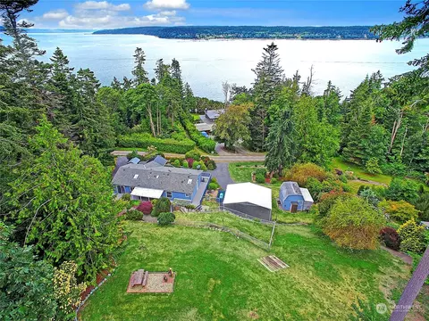 2157 Gull Way, Camano Island, WA 98282