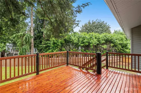 Exterior - 16823 28th Dr SE, Bothell, WA 98012 photo 3 of 5