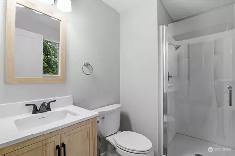 Bath - 16823 28th Dr SE, Bothell, WA 98012 photo 2 of 3