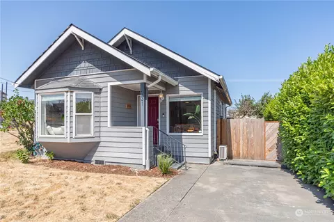 931 W 10th St, Port Angeles, WA 98362