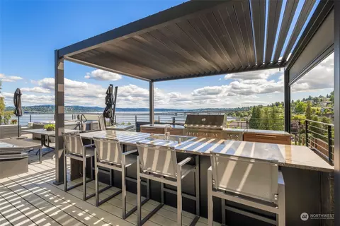 511 Lakeside Ave S, Seattle, WA 98144