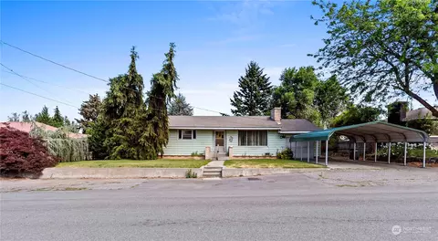 1253 Tedford St SE, East Wenatchee, WA 98802