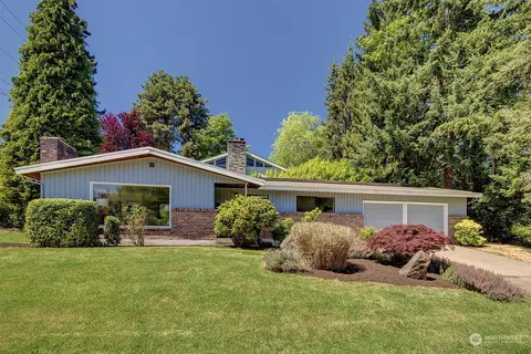 9756 SE 40th St, Mercer Island, WA 98040
