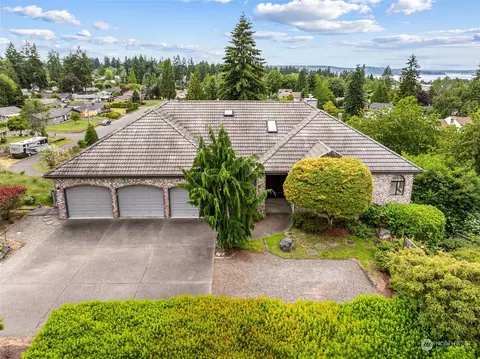 8201 31st St W, University Place, WA 98466