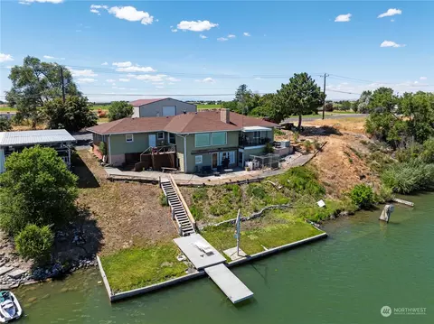 2631 Westshore Dr NE, Moses Lake, WA 98837