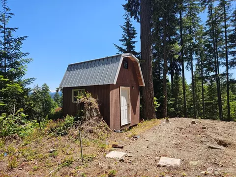 64 N Beacon Pl E, Lilliwaup, WA 98555