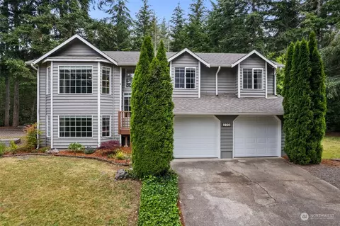 270 E Fairfield Ct, Shelton, WA 98584