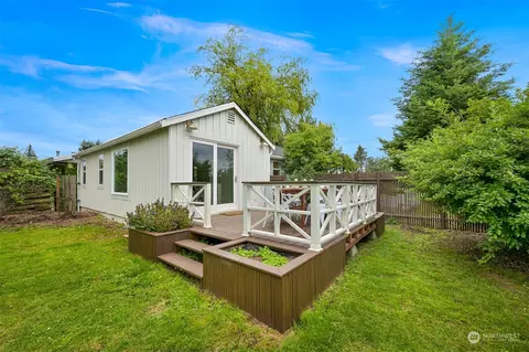 Exterior - 8564 Bender, Lynden, WA 98264 photo 7 of 12
