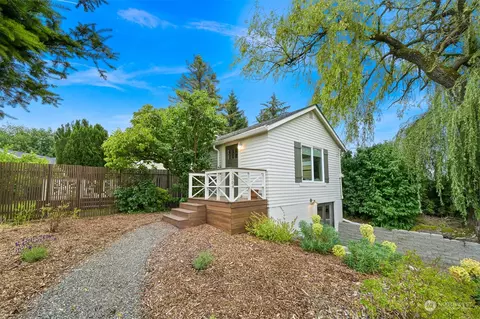 Exterior - 8564 Bender, Lynden, WA 98264 photo 10 of 12