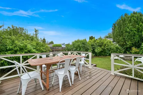 Exterior - 8564 Bender, Lynden, WA 98264 photo 2 of 12