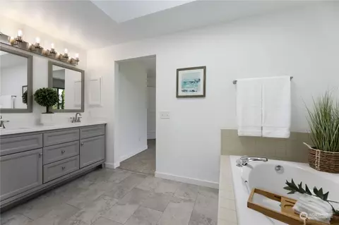 Bath - 2323 135th St SE, Mill Creek, WA 98012 photo 3 of 4
