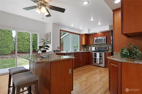 Kitchen - 2323 135th St SE, Mill Creek, WA 98012 photo 3 of 5