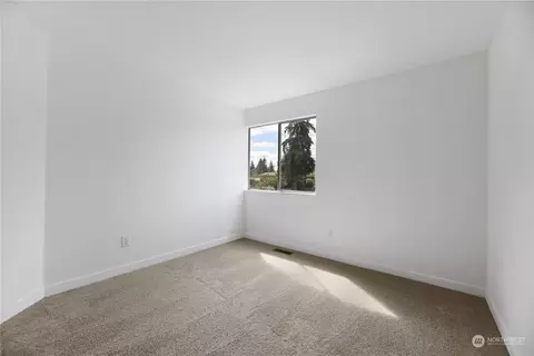 Bedroom - 2323 135th St SE, Mill Creek, WA 98012 photo 4 of 4