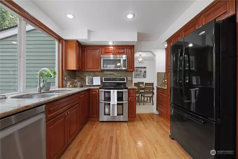 Kitchen - 2323 135th St SE, Mill Creek, WA 98012 photo 5 of 5
