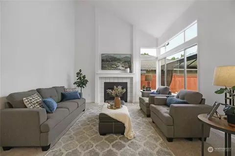 Living - 2323 135th St SE, Mill Creek, WA 98012 photo 2 of 3