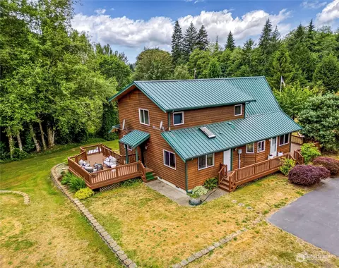 10011 W Belfair Valley Rd, Bremerton, WA 98312
