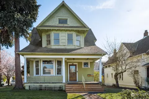 3840 Linden Ave N, Seattle, WA 98103
