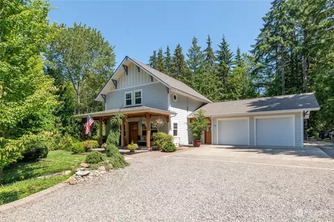 180 E Vuecrest Dr, Union, WA 98592