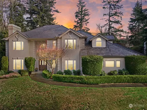 5658 171st Ave SE, Bellevue, WA 98006