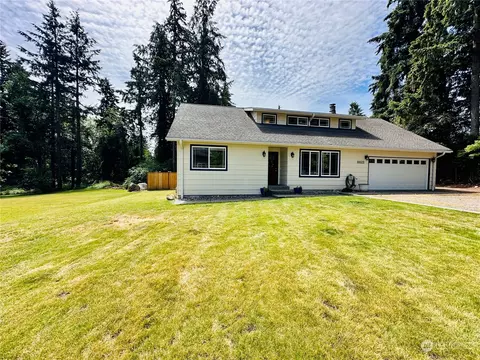 11122 45th St E, Edgewood, WA 98372