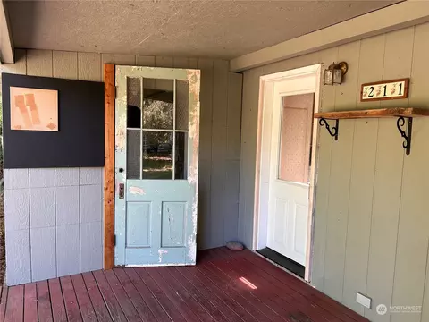 211 Robbins Rd, Sequim, WA 98382 photo 4