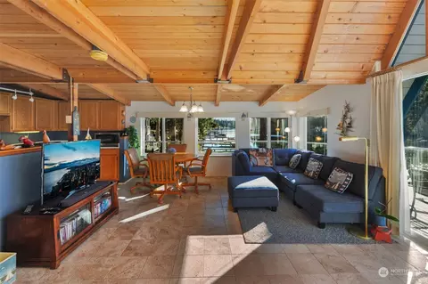 2901 E Mason Lake Dr E, Grapeview, WA 98546 photo 8